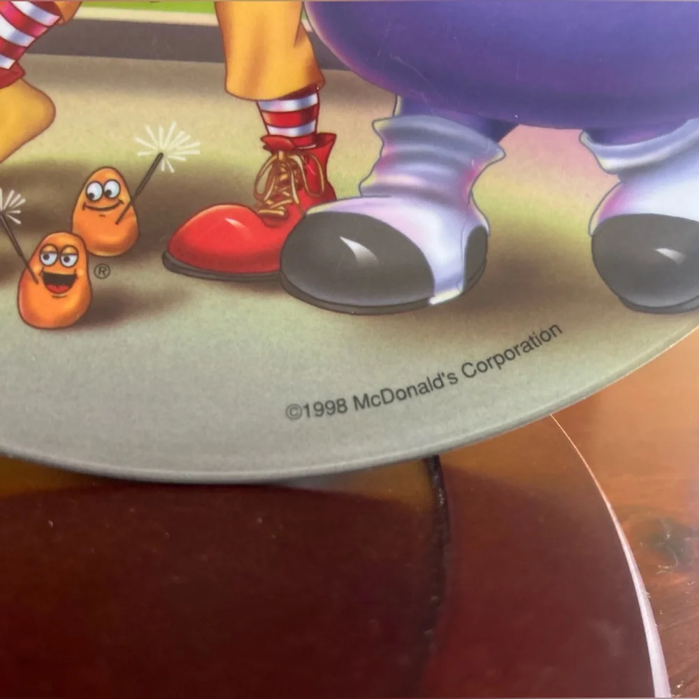 1998 McDonald’s Patriotic Fireworks Plate – Vintage Collector’s Throwback! - Picture 2 of 3